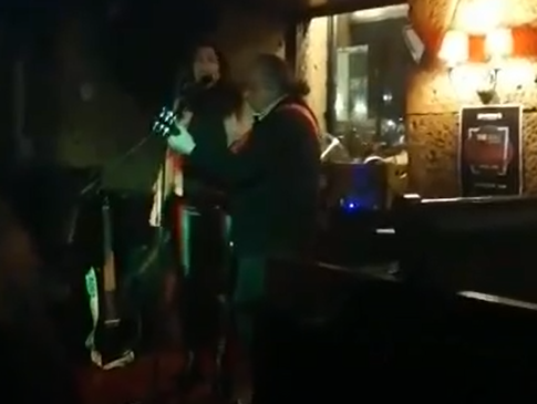 A Primeira Atuação ao Vivo com uma Amiga Minha